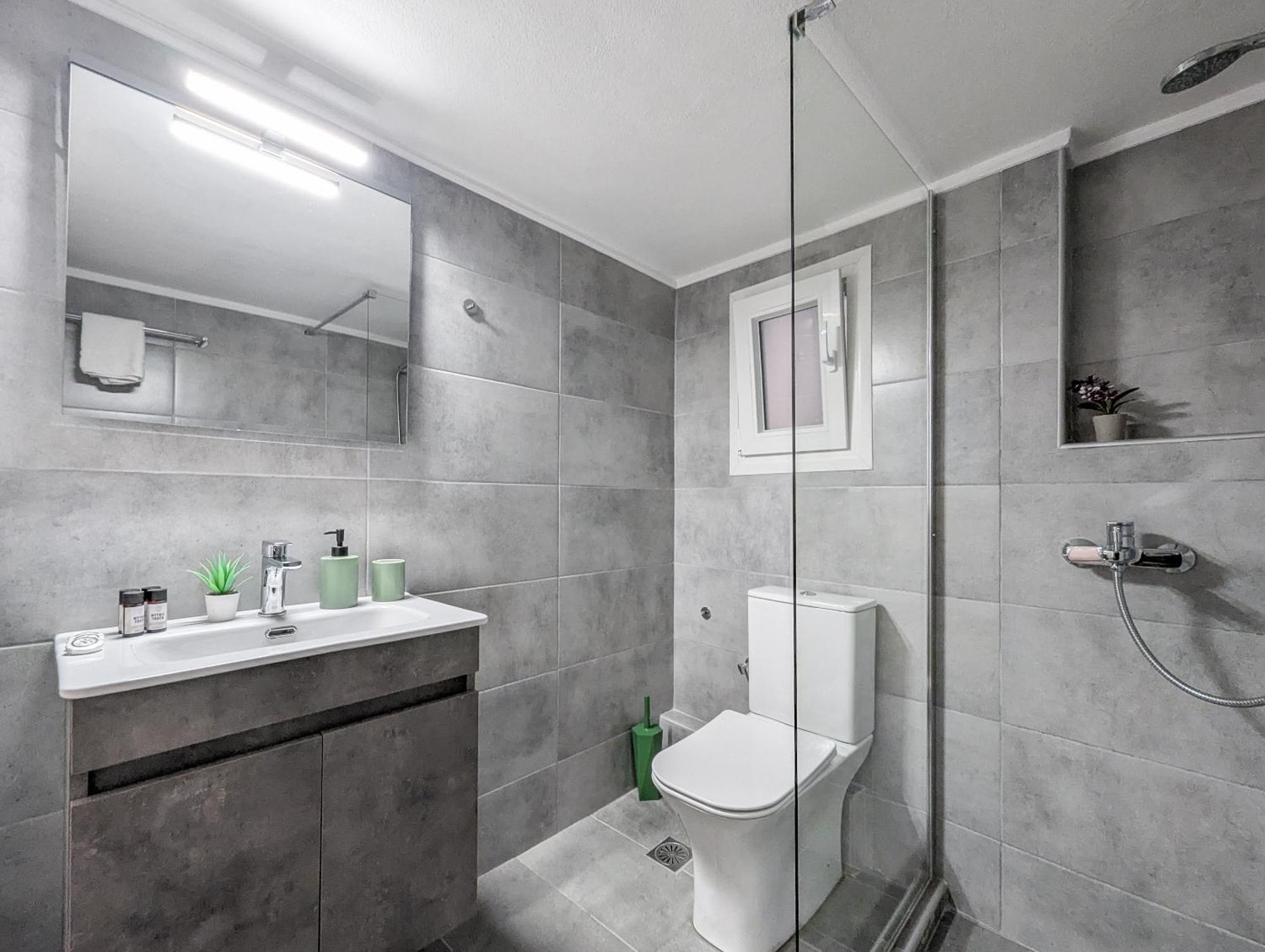 Spacious Apt For 5 Guests Next To Acropolis&Metro Atene Esterno foto