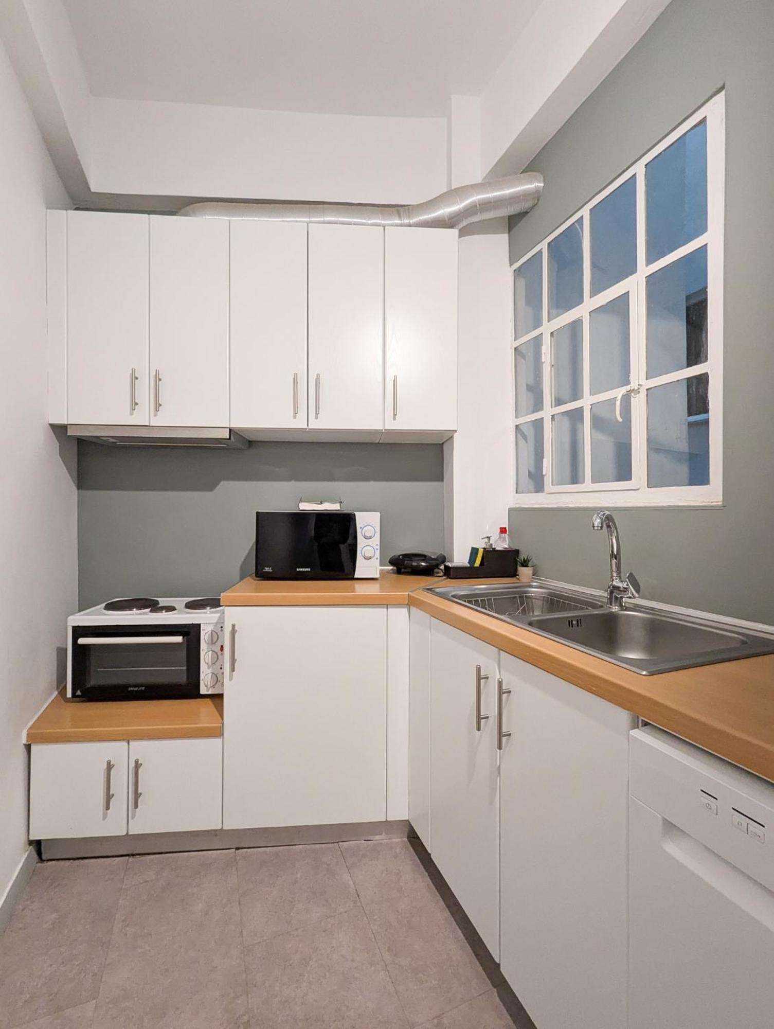 Spacious Apt For 5 Guests Next To Acropolis&Metro Atene Esterno foto